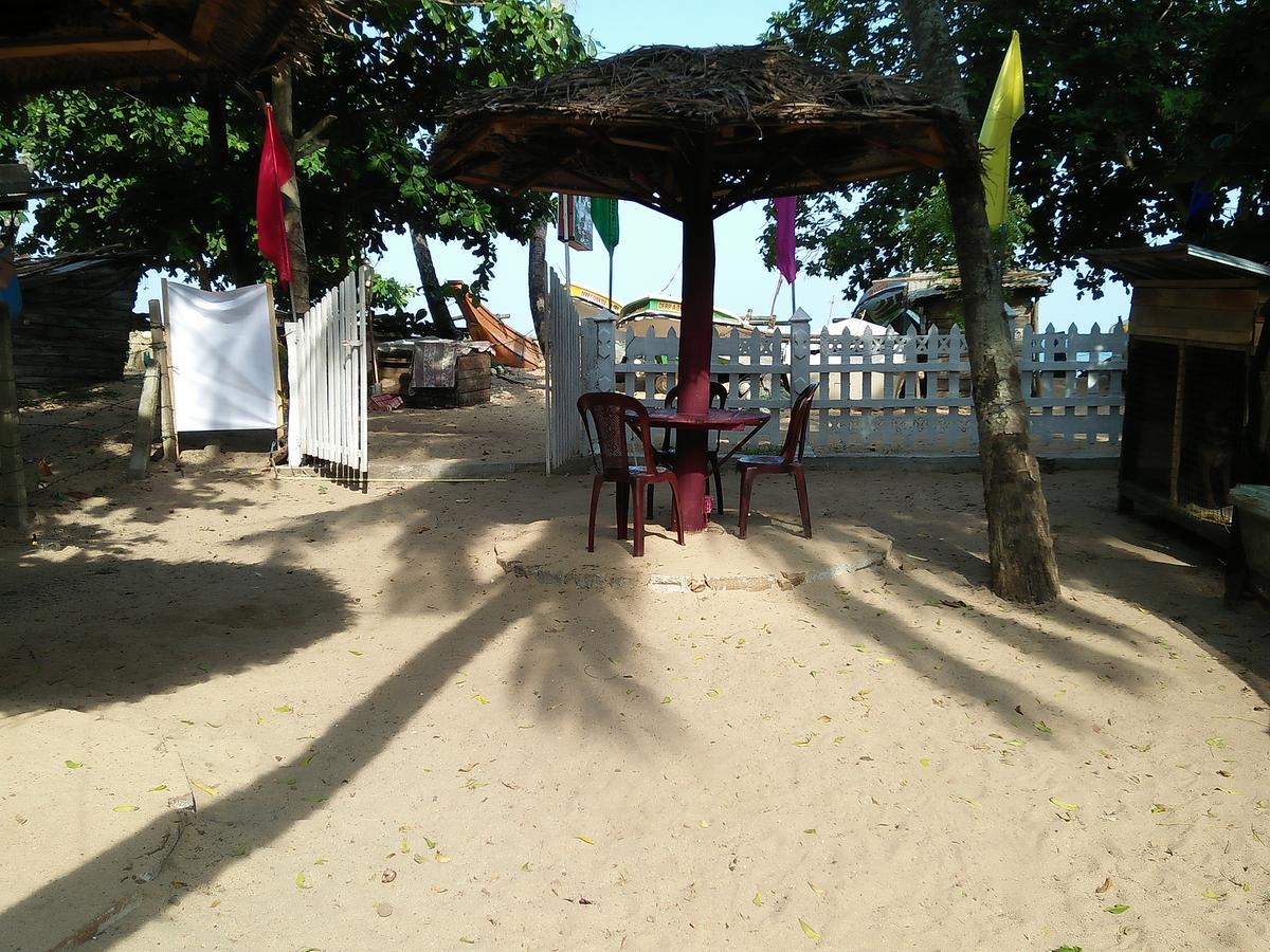 Parei Beach Inn Тангалле Екстер'єр фото